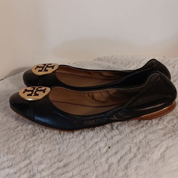Tory Burch Minnie Captoe Leather Ballet Flats - Picture 2 of 8